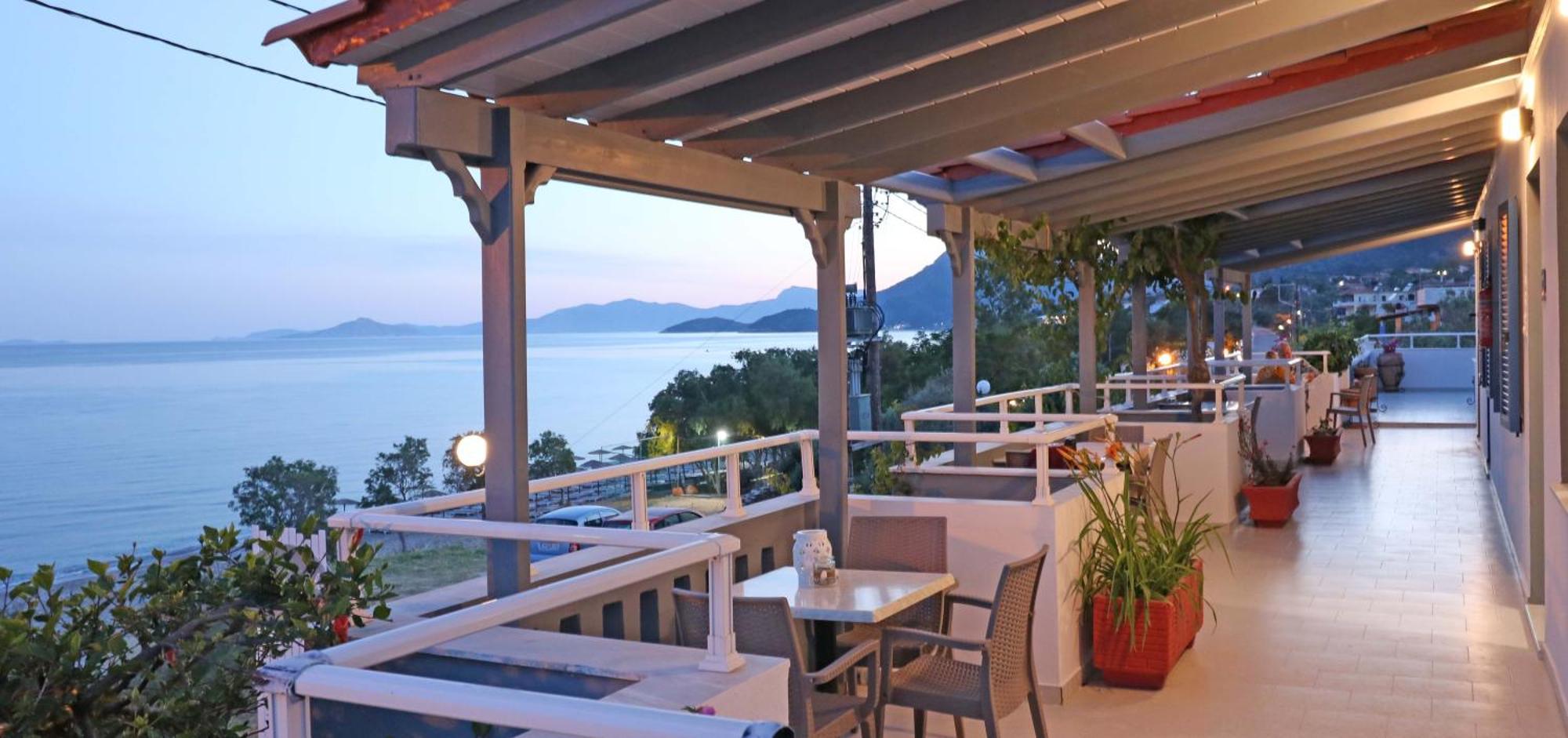 Angela Beach Apartments Votsalakia  外观 照片
